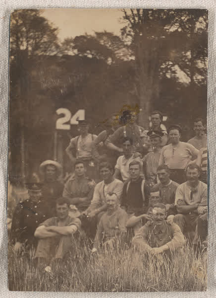 Group of men, 1910
