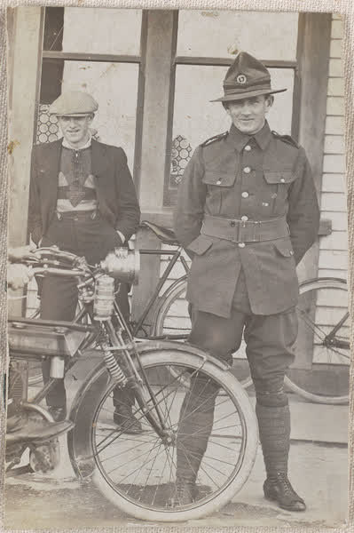 Fred Sellers and Jack Neale, 1914