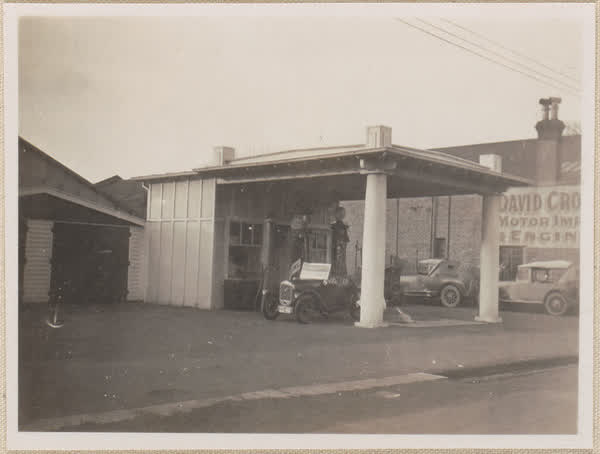 Petrol station, Christchurch Central, 1928