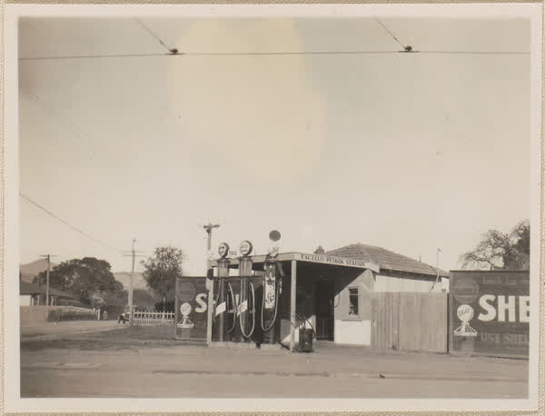 Excello Petrol Station, 1928