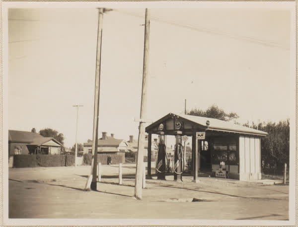 Petrol station, Linwood, 1928