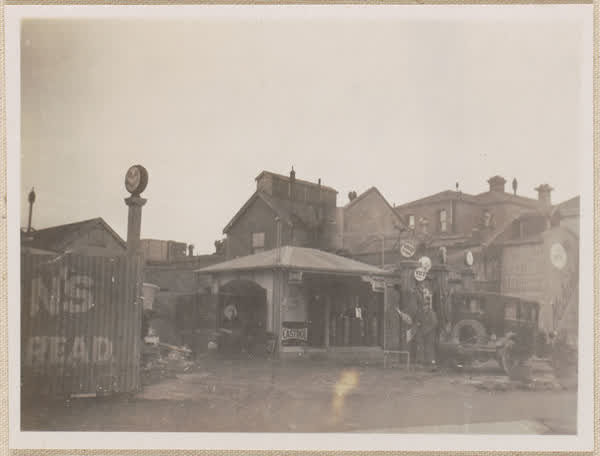 Hamptons Service Station, 1928