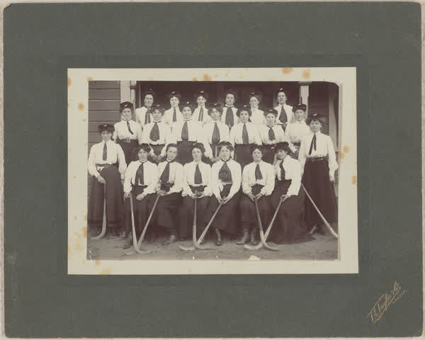 Okains Bay Hockey Team, 1910