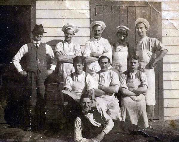 Aulsebrooks' staff, 1920