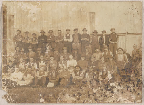 Kaputone Wool Scouring Works employees, 1930