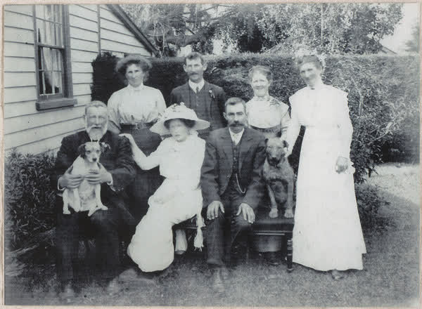 McLean family of Belfast, 1910
