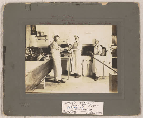 Jones’ Bakery, 1910