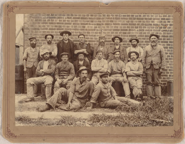 Thomas Borthwick & Sons Ltd group of workers, 1910