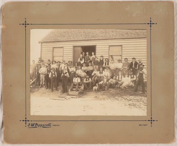 Large group of Thomas Borthwick & Sons Ltd workers, 1910