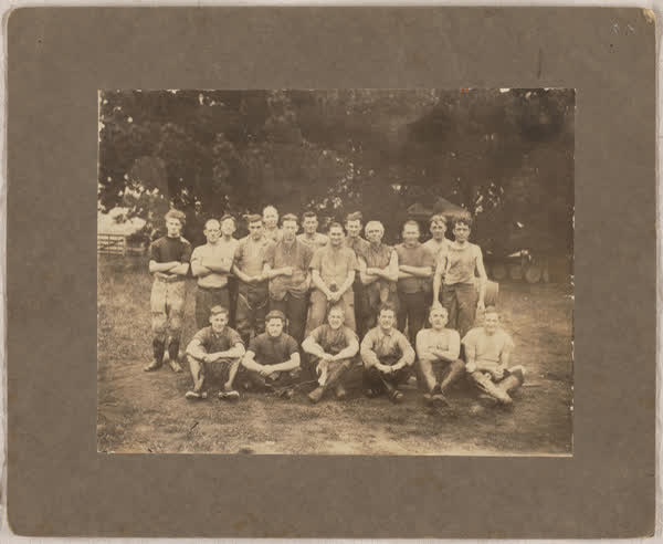 Thomas Borthwick & Sons Ltd gut house workers, 1930