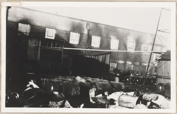 Burnt wall at Zealandia Soap and Candle Works, 1930