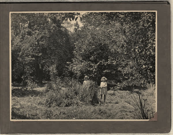 Children in Millbrook Reserve, 1928