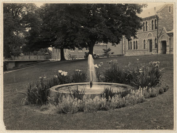 Fountain, Avon River, 1928