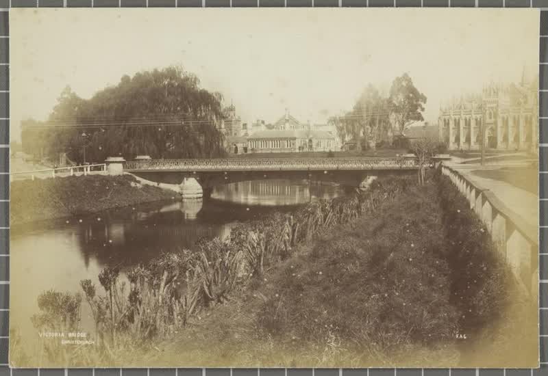 Victoria Bridge, Christchurch, 1880
