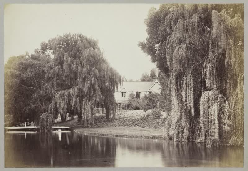 Unidentified house on the Avon, 1875