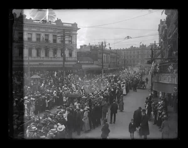 1919 Peace Celebrations, High Street, 1919
