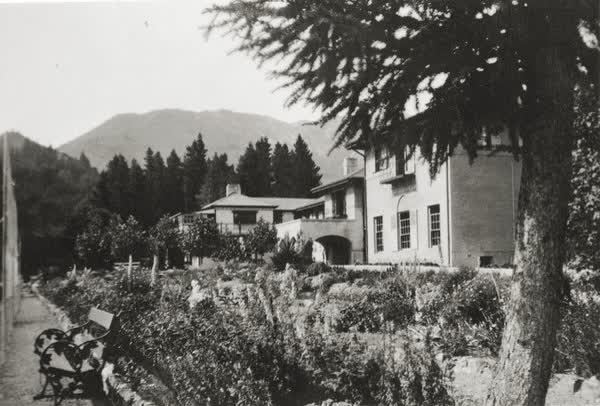 The Lodge gardens, 1932
