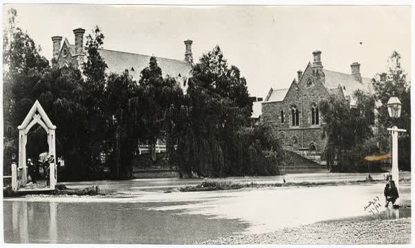 Flooding by the Canterbury Provincial Council buildings, 1885