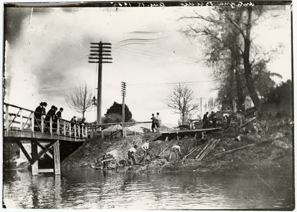 Antigua Street bridge, 1902