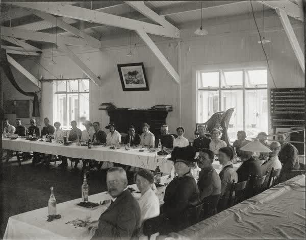 Queen Mary Hospital for Sick and Wounded Soldiers Christmas dinner, 1917