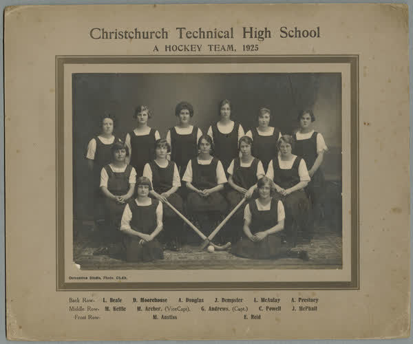Christchurch Technical High School A Hockey team, 1920