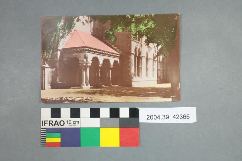 Postcard: Museum, Christchurch, 1942