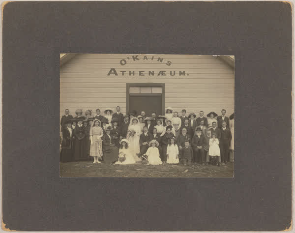 Wedding of Lucy Harris and Vic Pidgeon, 1912
