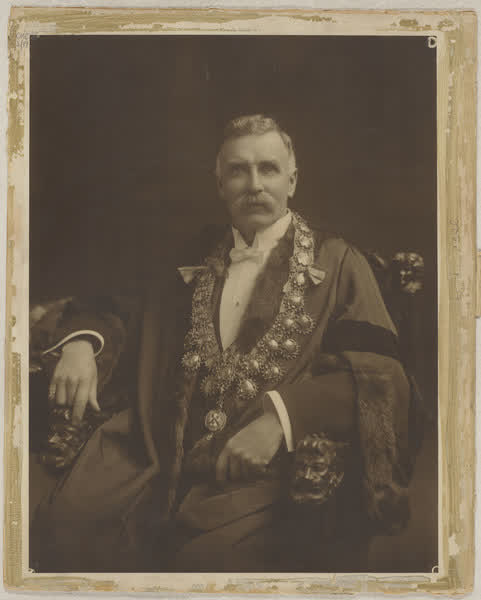Henry Holland, Mayoral portrait, 1912