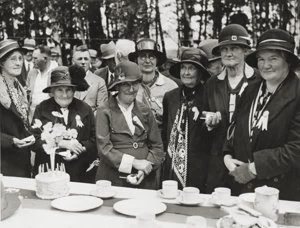 Hanmer Springs golden jubilee garden party, 1933