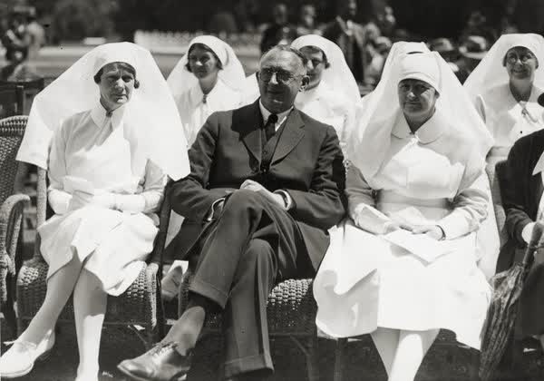 Dr Chisholm at jubilee church service, 1933