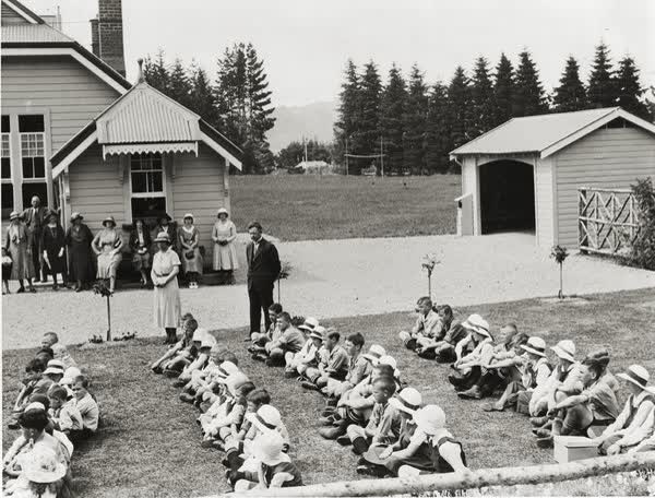 Hanmer Springs school pupils, 1933
