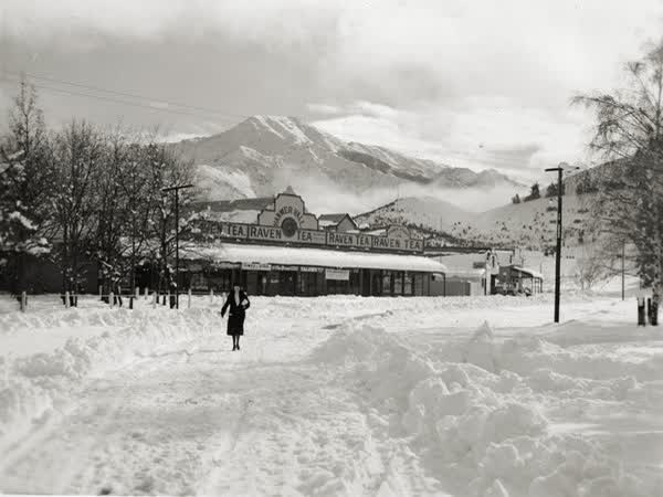 Hanmer Springs General Store, 1933