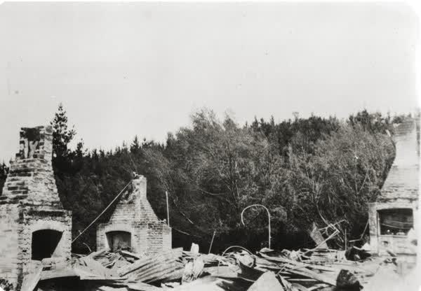 Jollies Pass Hotel fire damage, 1927