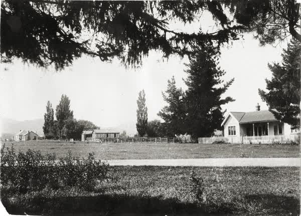 St Helens Station building, 1900