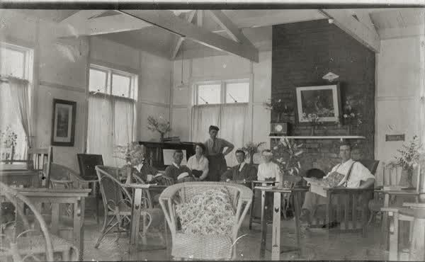 Queen Mary Hospital for Sick and Wounded Soldiers patients at Hanmer Springs Hall, 1915