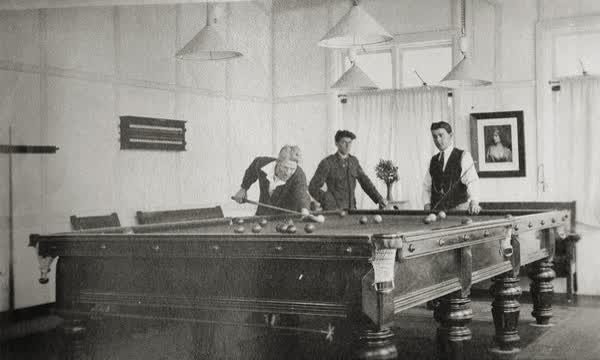 Queen Mary Hospital for Sick and Wounded Soldiers billiard room, 1918