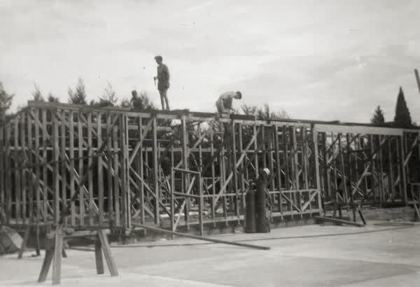 Hanmer Springs School construction, 1900