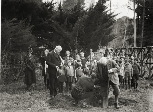 Sir Heaton Rhodes at Hanmer Springs School, 1930