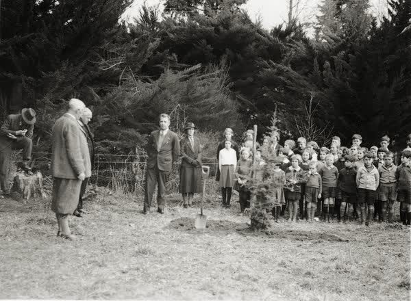 Sir Heaton Rhodes at Hanmer Springs School, 1930
