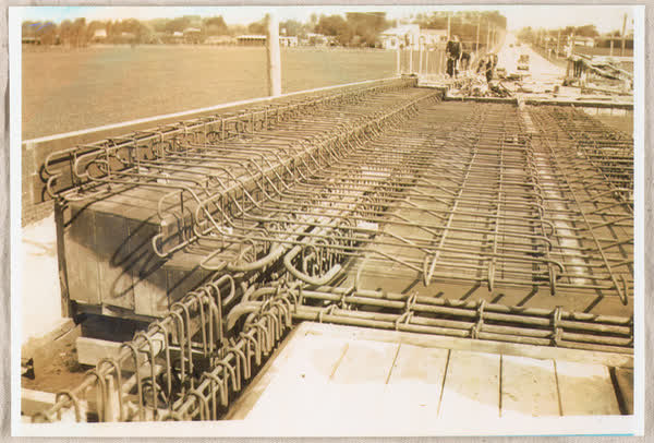 Main Road Styx Bridge construction, 1920