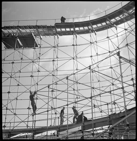 People on scaffolding at the New Zealand Centennial Exhibition, 1939