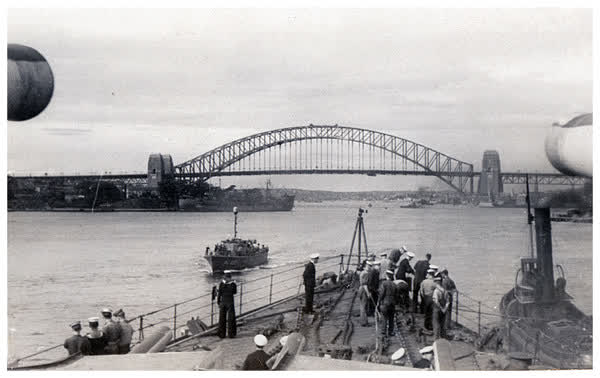 Entering Sydney Harbour, 1945