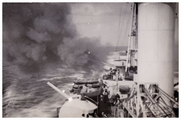 Firing of gun on HMNZS Gambia, 1945