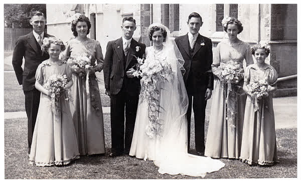 Wedding of Cedric and Eileen Thew, 1946