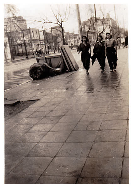 Women in Tokyo, 1945