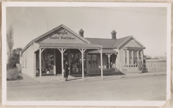 J. Halligan Gent’s Outfitters, 1920