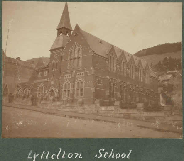 Lyttelton school, 1900