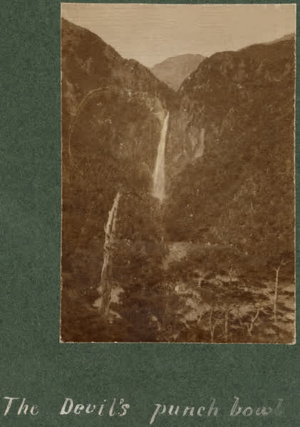 Devil's punch bowl, 1900