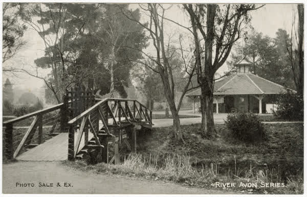 Bridge over to Botanical gardens., 1900