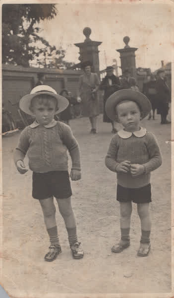 Off to the show, 1941
